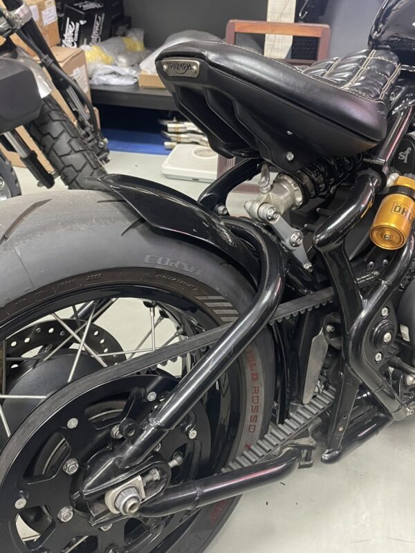 Triumph Bobber aluminum rear fender (gloss black) - Image 6